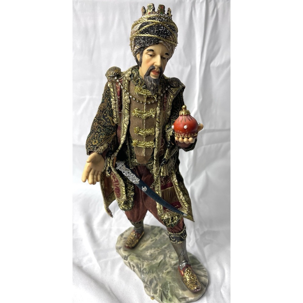WISE MAN RED Fabric & Porcelain Nativity 2005 Members Mark Bethlehem See Details